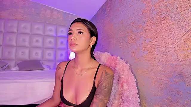 AntonellaRossi online show from 11/16/25, 07:40