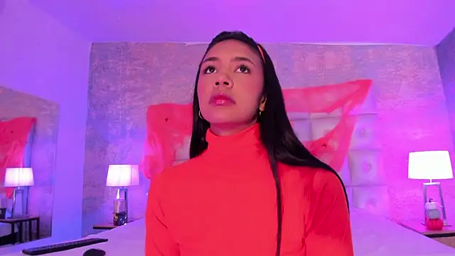 AntonellaRossi online show from 10/05/25, 07:37