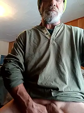 Snapshot of OralDesires2 chatting on 01/17/26, 08:01 OralDesires2 online show from 01/17/26, 08:01