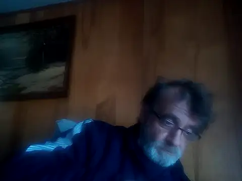 Snapshot of OralDesires2 chatting on 03/18/26, 08:32 OralDesires2 online show from 03/18/26, 08:32