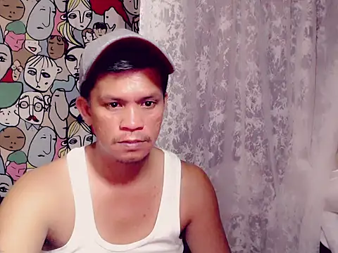 Snapshot of SweetasianHugoxxx chatting on 03/19/25, 02:46 SweetasianHugoxxx online show from 03/19/25, 02:46