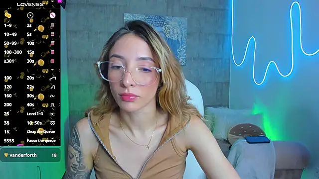 barbie scoth  online show from 03/18/25, 10:15