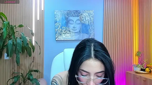 barbie scoth  online show from 05/03/26, 10:57