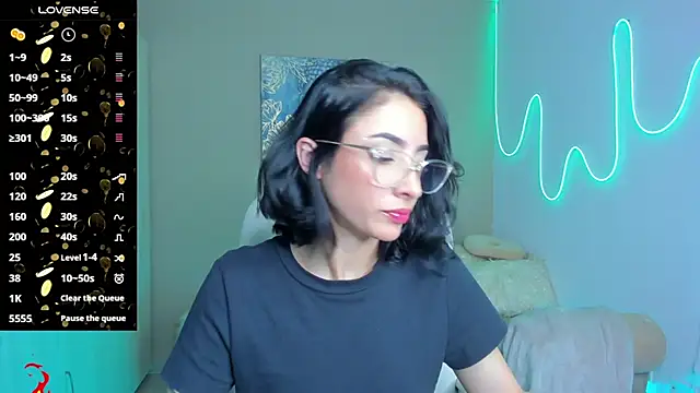 barbie scoth  online show from 10/10/25, 04:02