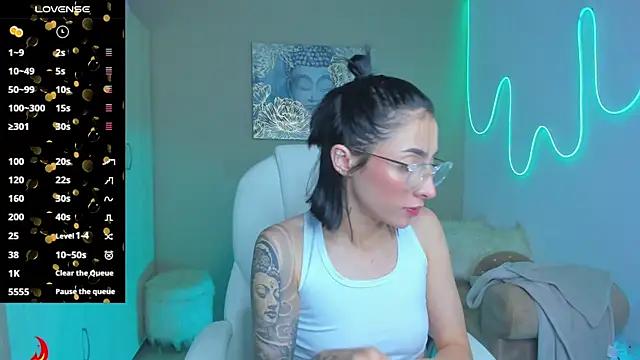 barbie scoth  online show from 09/28/25, 01:45