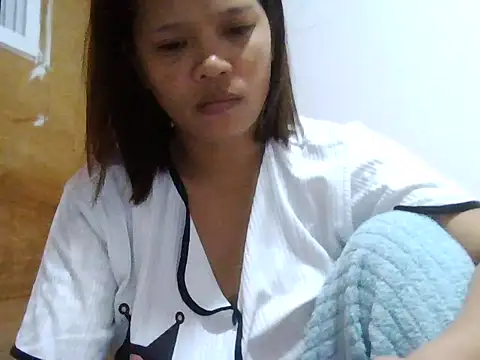Snapshot of Silly_Girl21 chatting on 07/16/26, 05:21 Silly Girl21 online show from 07/16/26, 05:21
