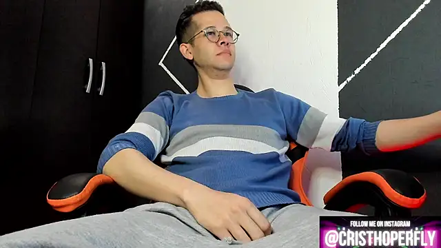 Snapshot of Cris_myster chatting on 03/15/25, 01:29 Cris myster online show from 03/15/25, 01:29
