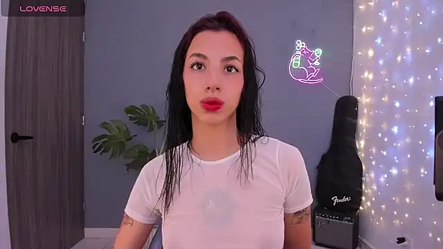 Snapshot of labrika_ chatting on 09/24/25, 03:40 labrika online show from 09/24/25, 03:40
