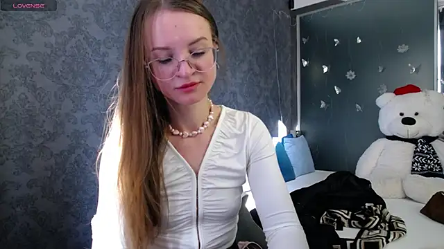 KateJonson online show from 04/10/26, 06:42