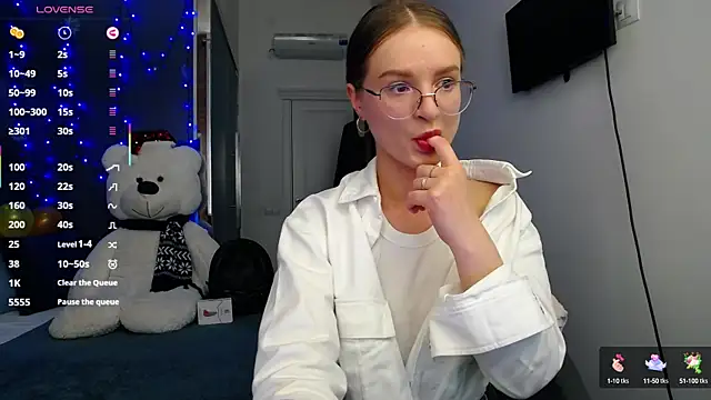 KateJonson online show from 03/10/25, 12:06