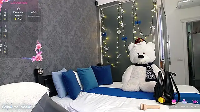 KateJonson online show from 12/03/25, 07:41