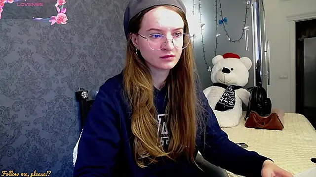 KateJonson online show from 10/21/25, 06:46