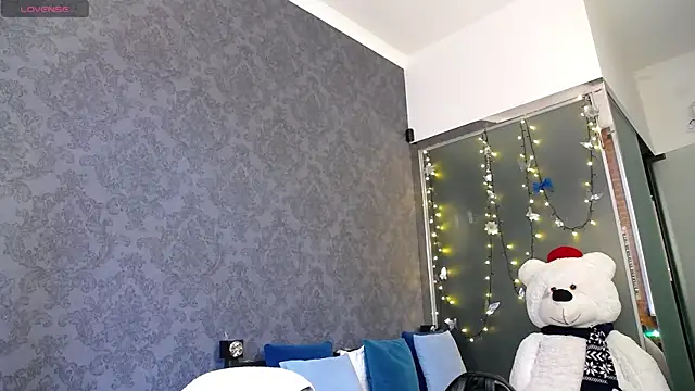 KateJonson online show from 09/17/25, 06:37