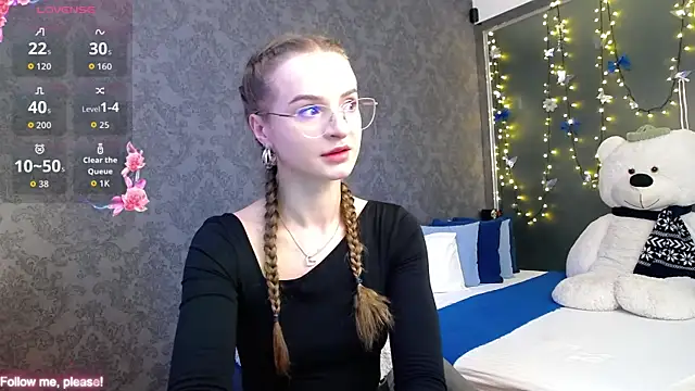 KateJonson online show from 11/18/25, 11:24