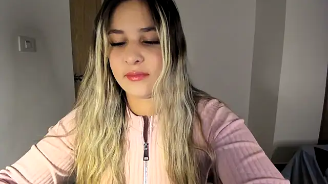 Snapshot of Lana_Sofia1 chatting on 05/03/26, 07:13 Lana Sofia1 online show from 05/03/26, 07:13