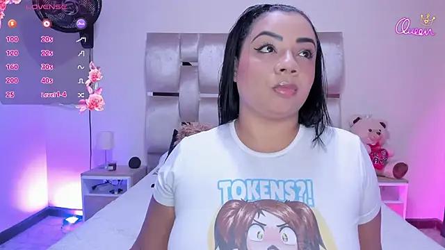 Snapshot of MelanyShayk chatting on 01/18/26, 03:21 MelanyShayk online show from 01/18/26, 03:21