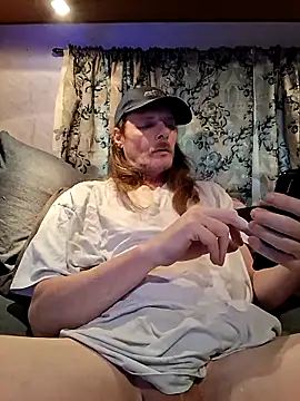 Snapshot of truckerlove69 chatting on 03/02/26, 05:42 truckerlove69 online show from 03/02/26, 05:42