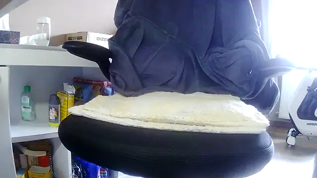 suedel65 online show from 02/21/26, 03:03