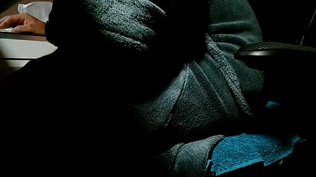 suedel65 online show from 11/05/25, 05:21