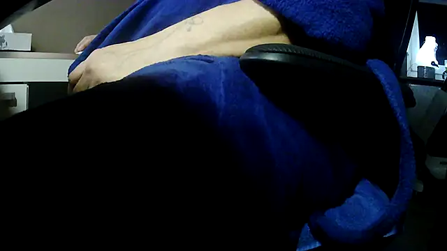 suedel65 online show from 12/20/25, 04:26