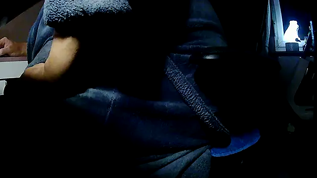 suedel65 online show from 11/30/25, 04:02