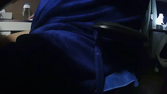 suedel65 online show from 12/19/25, 04:20