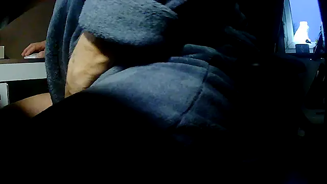 suedel65 online show from 11/29/25, 03:56