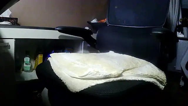 suedel65 online show from 02/02/26, 02:54