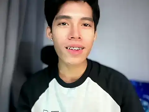Snapshot of Lightjt04 chatting on 05/10/26, 04:20 Lightjt04 online show from 05/10/26, 04:20