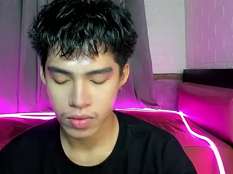 Lightjt04 online show from 10/06/25, 07:36