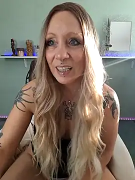 Snapshot of Jan_ina chatting on 01/19/25, 02:17 Jan ina online show from 01/19/25, 02:17