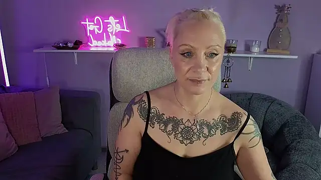 Jan ina online show from 12/18/25, 09:14