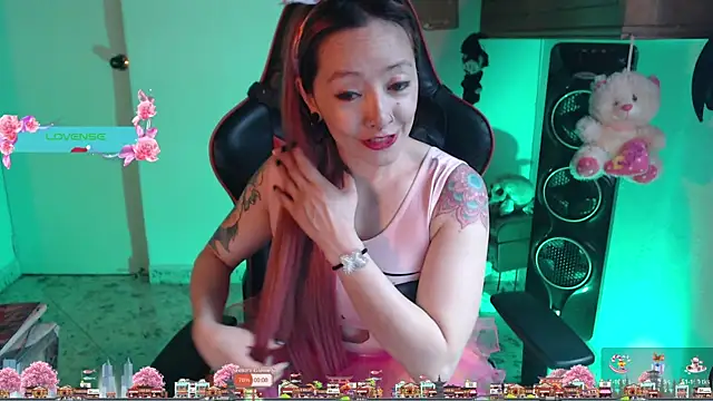 pink-2022 online show from 12/23/24, 02:50