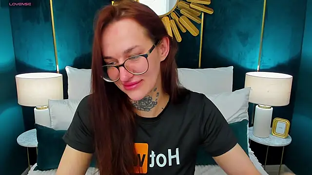 SarahLust online show from 03/26/26, 06:22