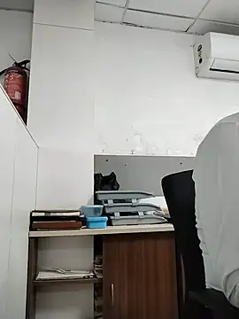 Snapshot of Desi_Londa_143 chatting on 07/07/26, 06:47 Desi Londa 143 online show from 07/07/26, 06:47