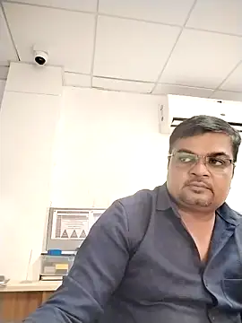 Desi Londa 143 online show from 09/10/25, 12:15