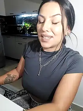 hot-babygirl online show from 11/11/25, 08:14