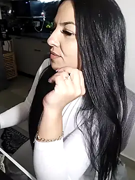 hot-babygirl online show from 04/03/26, 07:31