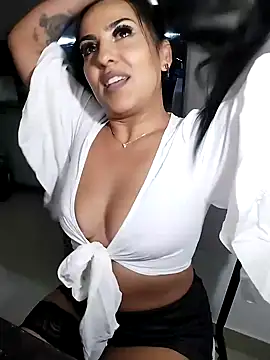 Snapshot of hot-babygirl chatting on 10/16/25, 09:01 hot-babygirl online show from 10/16/25, 09:01
