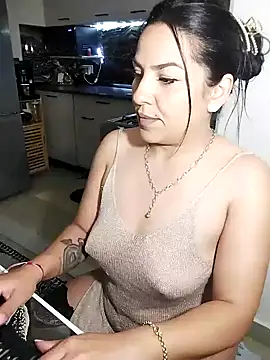 hot-babygirl online show from 03/30/26, 07:04