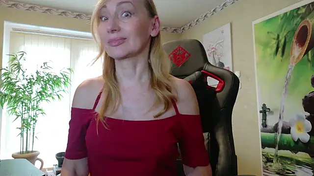 HotLana69 online show from 05/18/26, 05:18