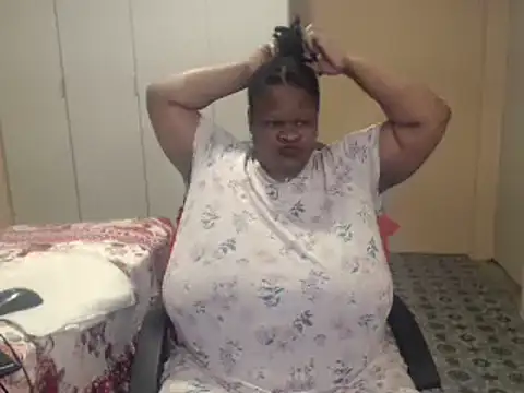 sweetnoziexx online show from 12/04/25, 04:17