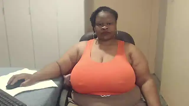 Snapshot of sweetnoziexx chatting on 09/17/25, 05:31 sweetnoziexx online show from 09/17/25, 05:31