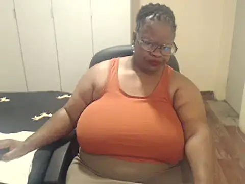 Snapshot of sweetnoziexx chatting on 03/13/25, 02:33 sweetnoziexx online show from 03/13/25, 02:33