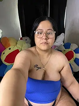 Snapshot of MsConejitaa chatting on 07/17/26, 04:48 MsConejitaa online show from 07/17/26, 04:48