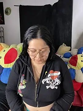 MsConejitaa online show from 11/11/25, 04:02