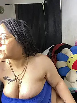 MsConejitaa online show from 05/23/26, 04:17