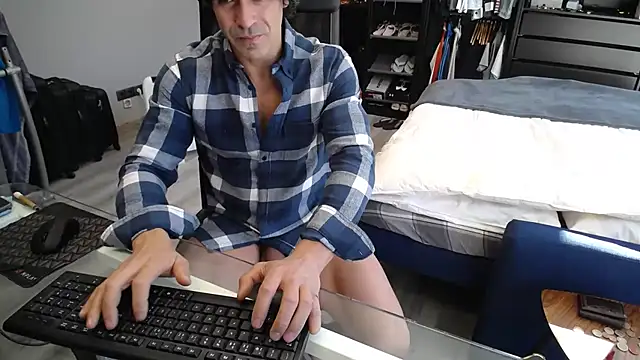 samricci21 online show from 11/30/25, 12:39