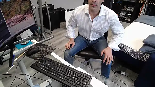 samricci21 online show from 12/17/25, 09:14