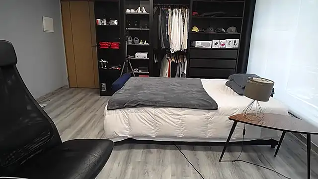 samricci21 online show from 02/24/26, 12:28